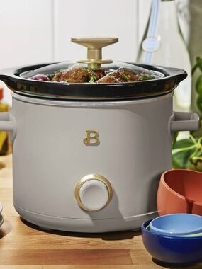 Beautiful by drew Barrymore 2qt Slow Cooker in Cream